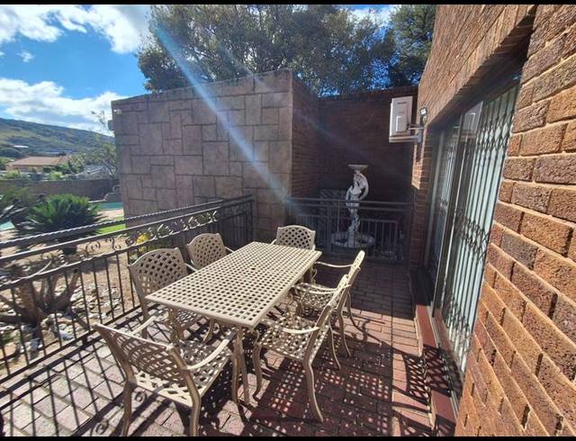 3 BEDROOM HOUSE FOR SALE IN GLENVISTA